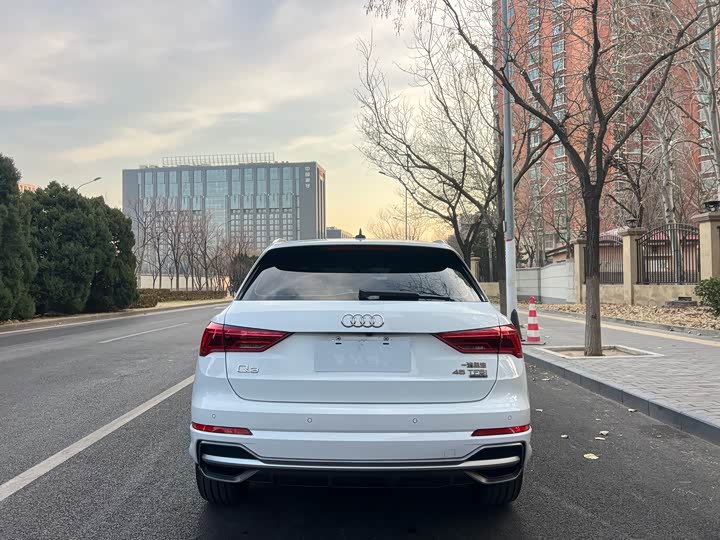 Фото 11 - Audi Q3