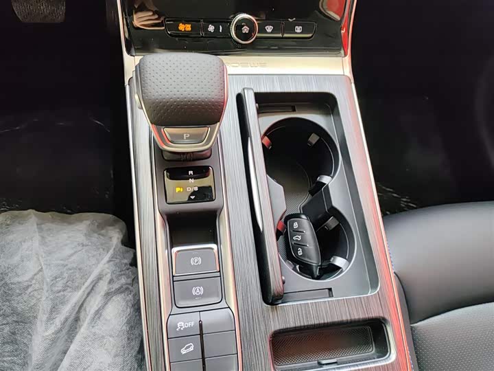 Фото 14 - Roewe RX5