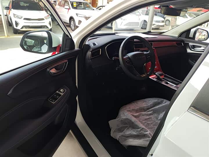 Фото 16 - Roewe RX5