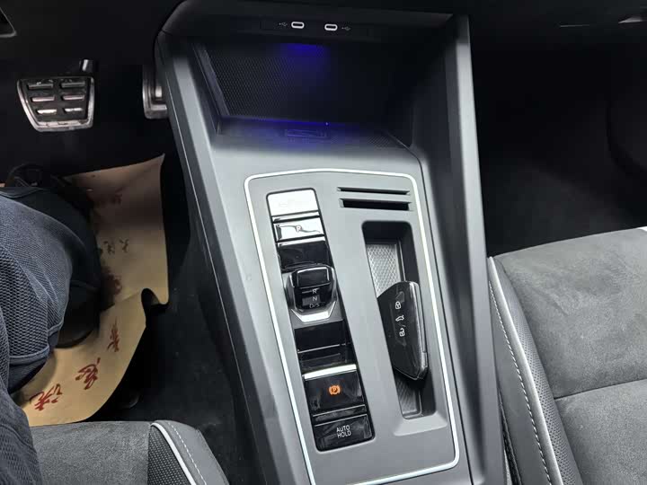 Фото 11 - Volkswagen Golf