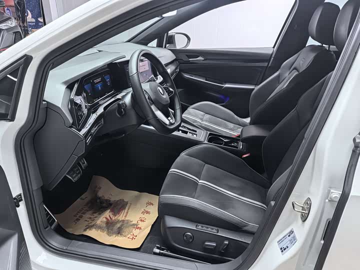 Фото 6 - Volkswagen Golf