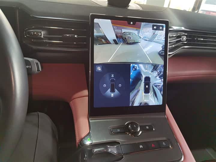 Фото 12 - Nio EC6