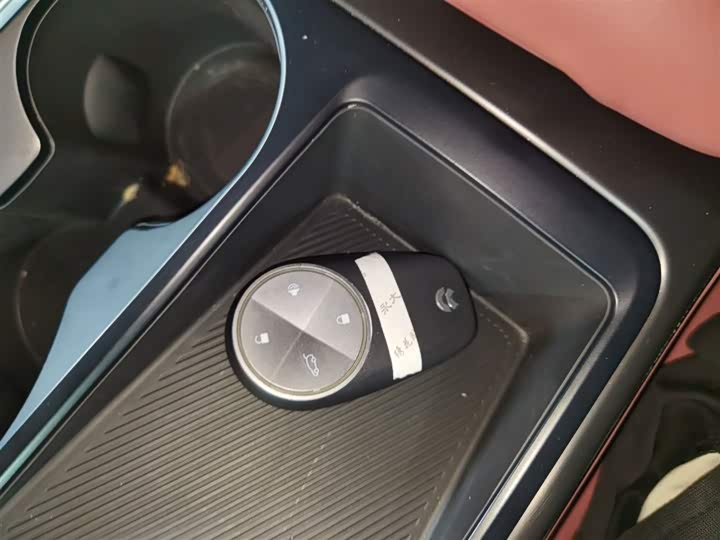 Фото 9 - Nio EC6