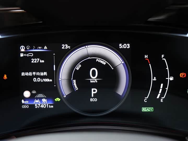 Фото 19 - Lexus NX