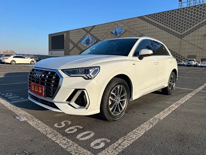 Фото 1 - Audi Q3