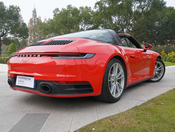 Фото 16 - Porsche 911