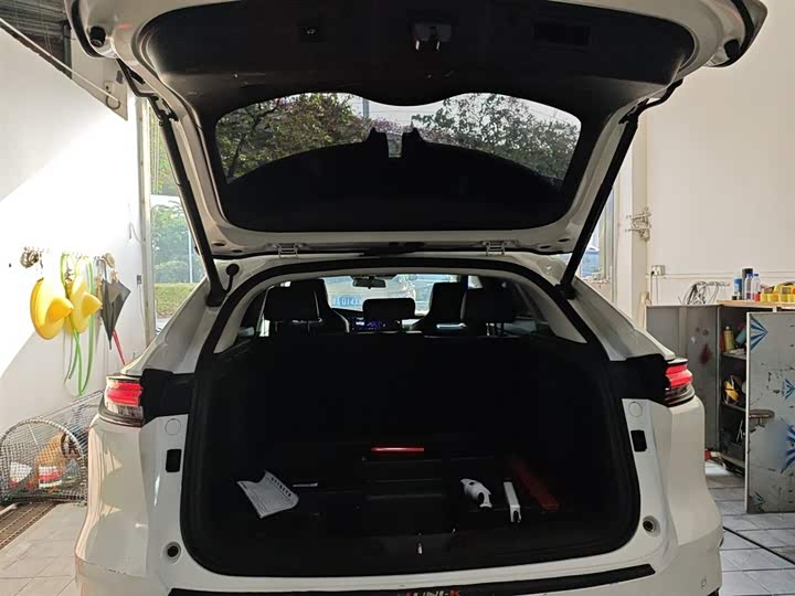 Фото 19 - Changan UNI-K Hybrid