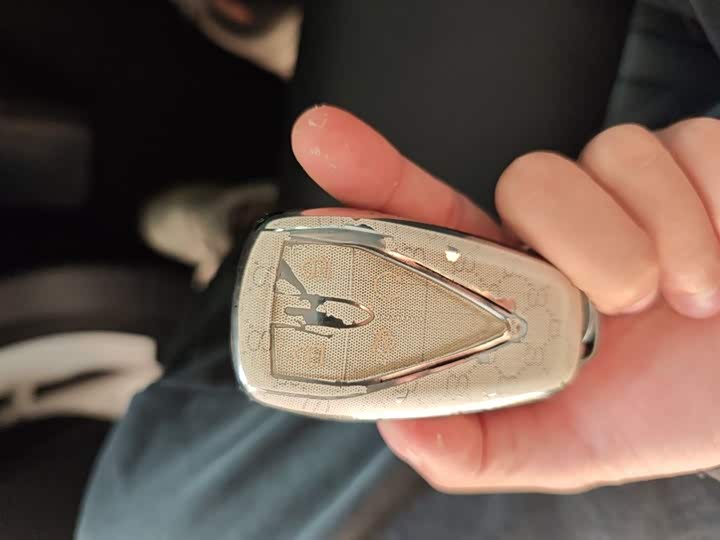 Фото 9 - Changan UNI-K Hybrid