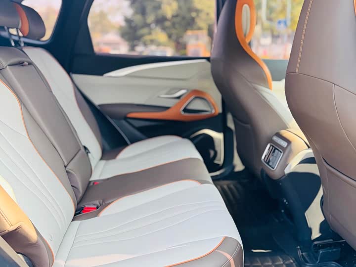 Фото 11 - BYD Song Pro Hybrid