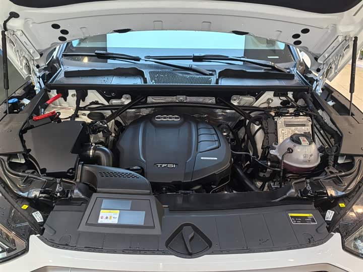 Фото 13 - Audi Q5L