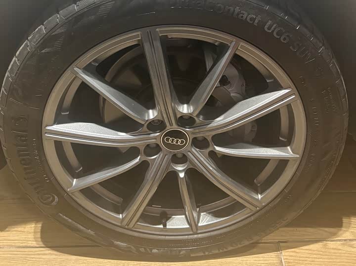 Фото 17 - Audi Q5L