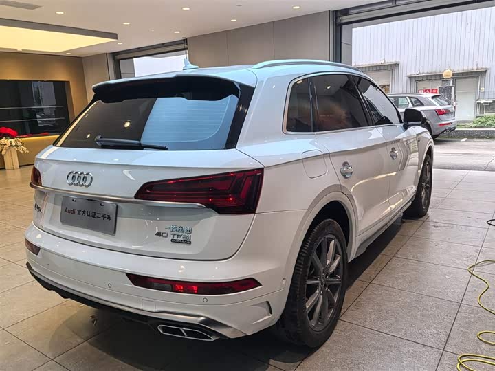 Фото 4 - Audi Q5L