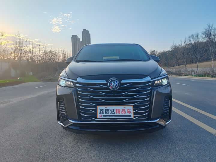 Фото 2 - Buick GL8 ES