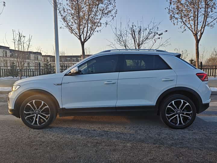 Фото 10 - Volkswagen T-Roc