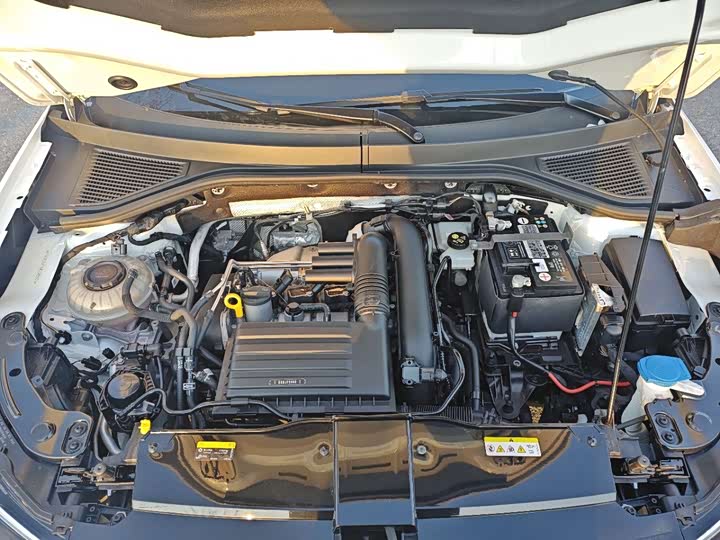 Фото 18 - Volkswagen T-Roc