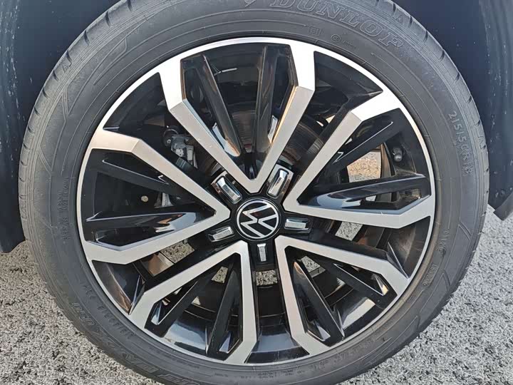 Фото 19 - Volkswagen T-Roc