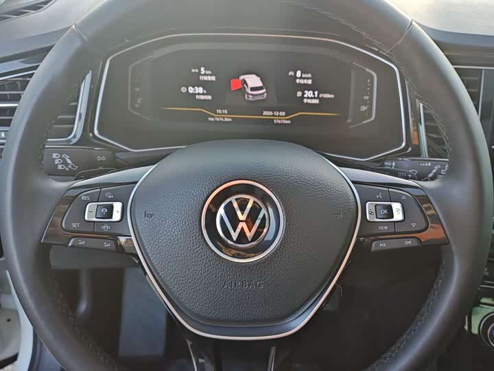 Фото 20 - Volkswagen T-Roc