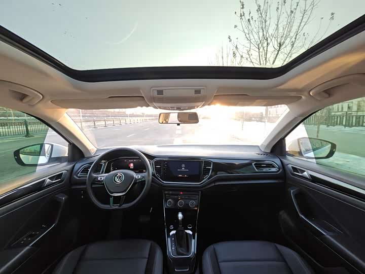 Фото 6 - Volkswagen T-Roc