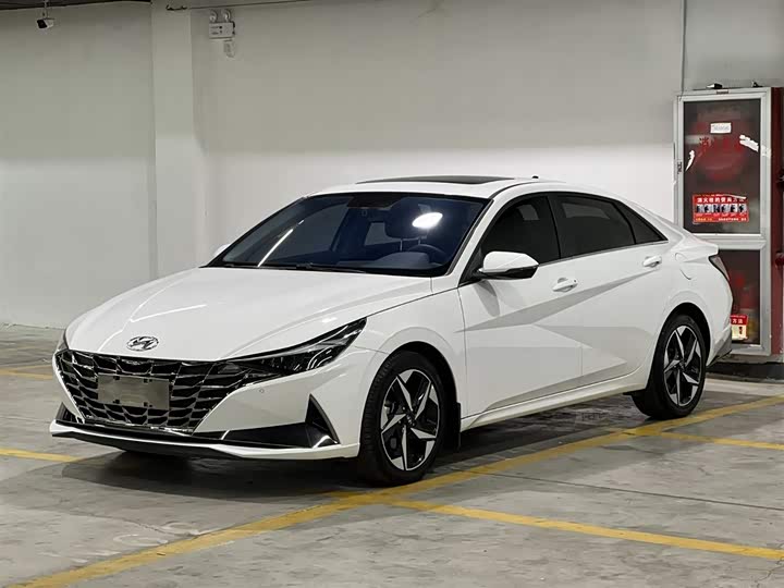 Фото 1 - Hyundai Elantra N line