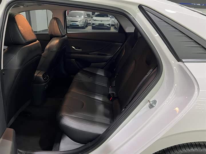 Фото 10 - Hyundai Elantra N line