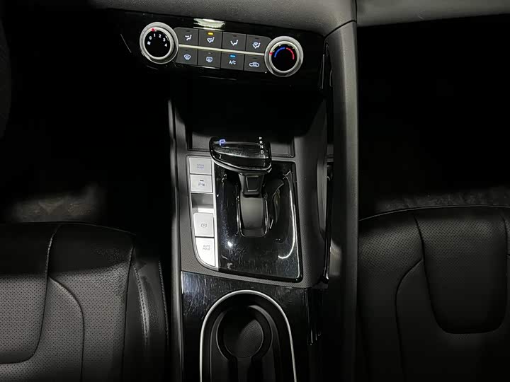 Фото 14 - Hyundai Elantra N line