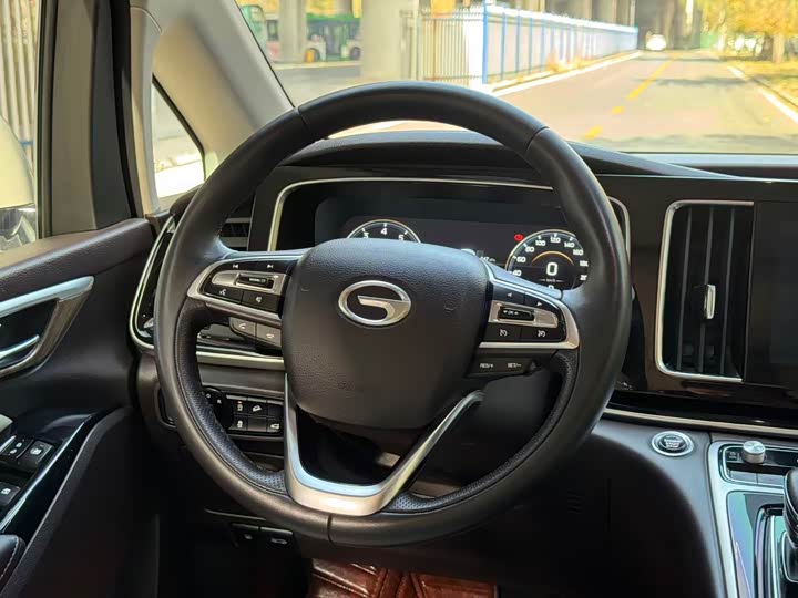 Фото 8 - GAC Trumpchi M8