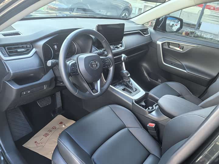 Фото 3 - Toyota Wildlander