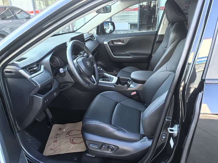 Фото 4 - Toyota Wildlander