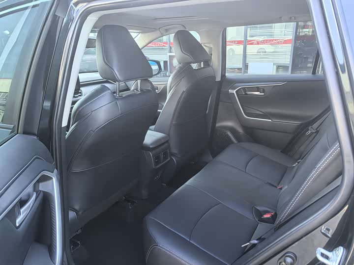 Фото 5 - Toyota Wildlander