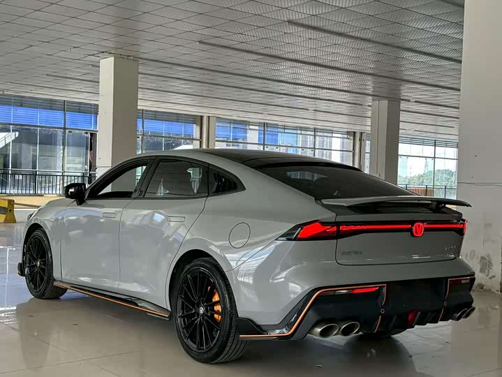 Фото 12 - Changan UNI-V