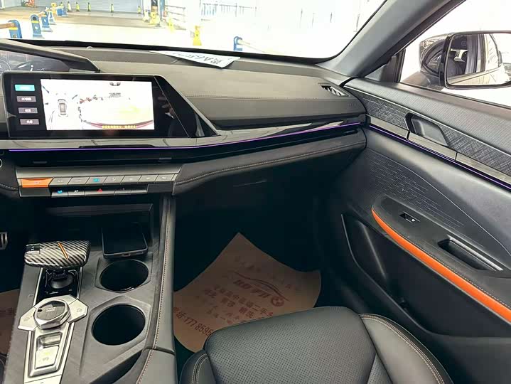 Фото 8 - Changan UNI-V