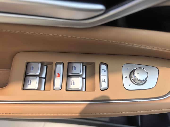 Фото 21 - XPeng P5