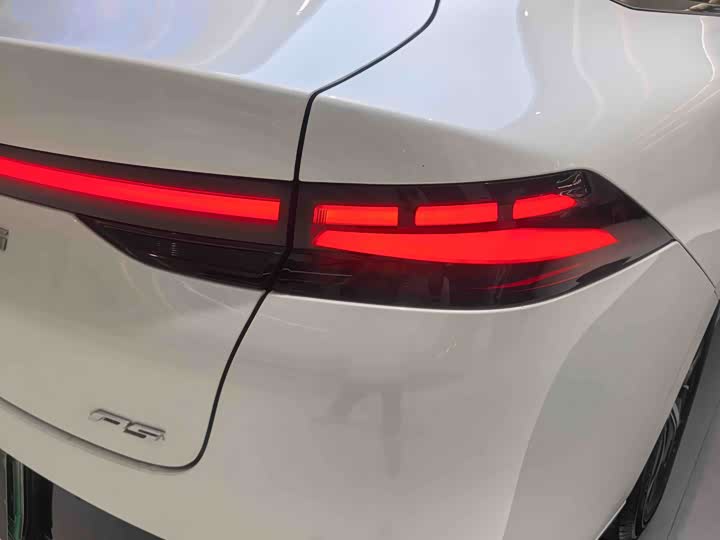 Фото 24 - XPeng P5