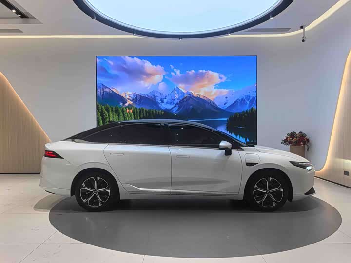 Фото 5 - XPeng P5