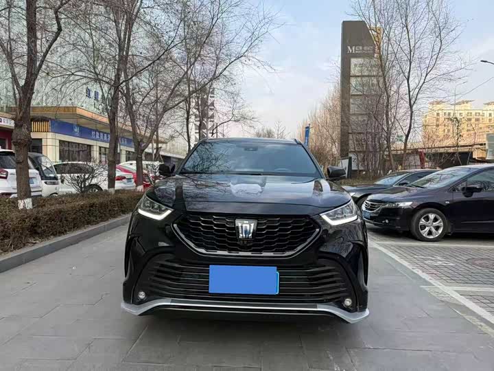 Фото 2 - Toyota Crown Kluger