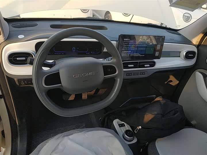Фото 10 - Geely Galaxy Panda Mini