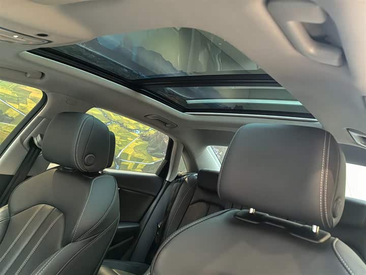 Фото 11 - Audi A4L