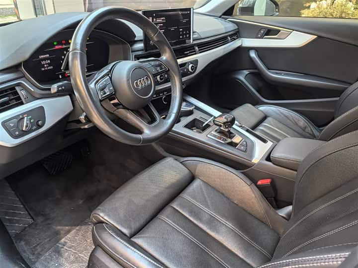Фото 8 - Audi A4L