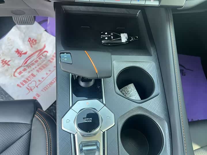 Фото 13 - Changan UNI-V