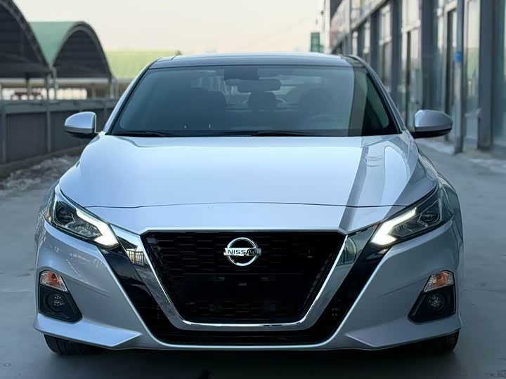 Фото 2 - Nissan Teana