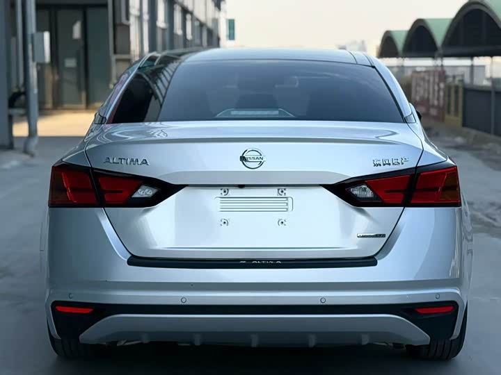 Фото 5 - Nissan Teana