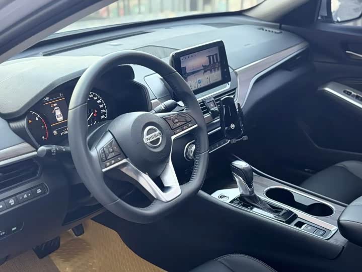 Фото 9 - Nissan Teana