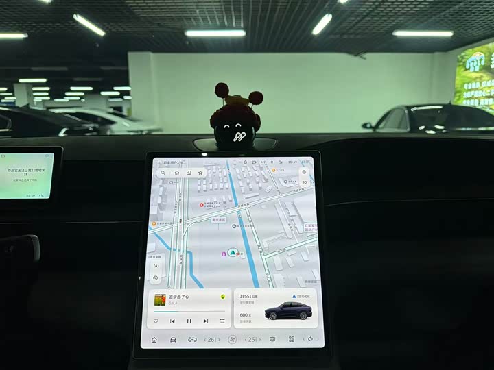 Фото 11 - Nio EC6