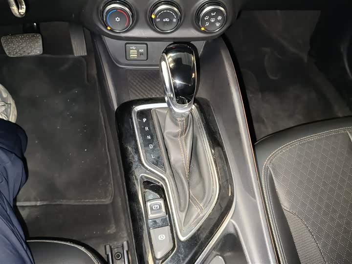 Фото 14 - Buick Verano