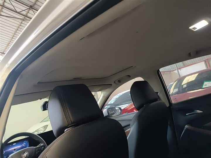 Фото 18 - Buick Verano