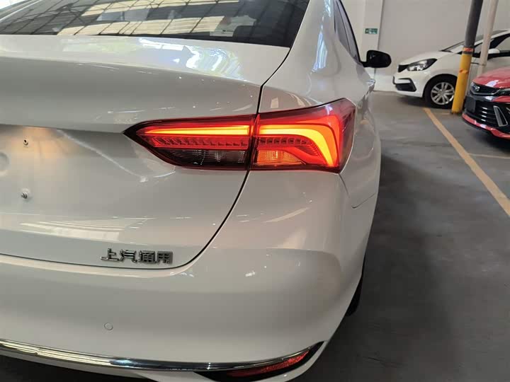 Фото 8 - Buick Verano