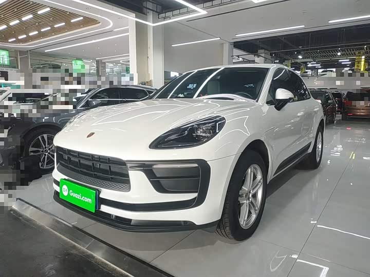 Фото 1 - Porsche Macan
