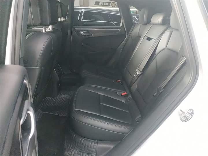 Фото 17 - Porsche Macan