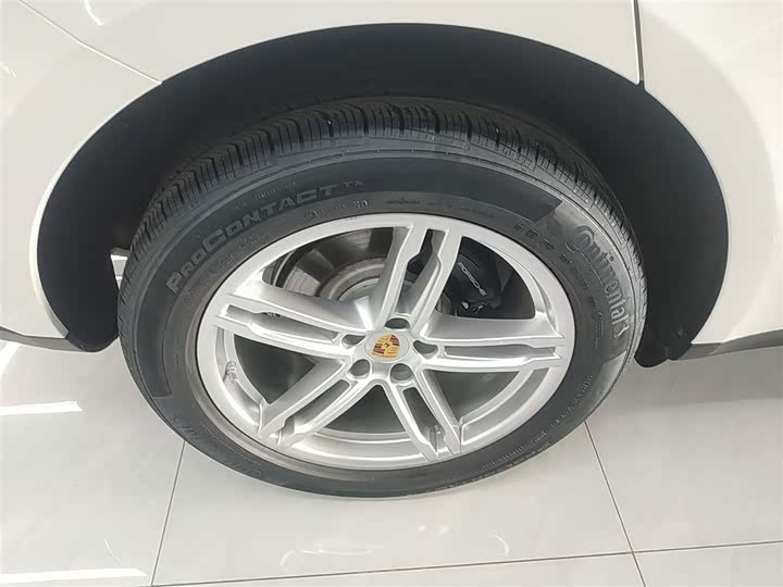 Фото 26 - Porsche Macan