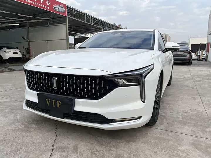 Фото 1 - Bestune B70